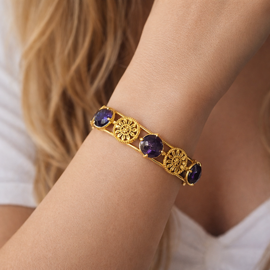 Elegant Gold Bracelet with Vintage Filigree Design CUF06-GLD