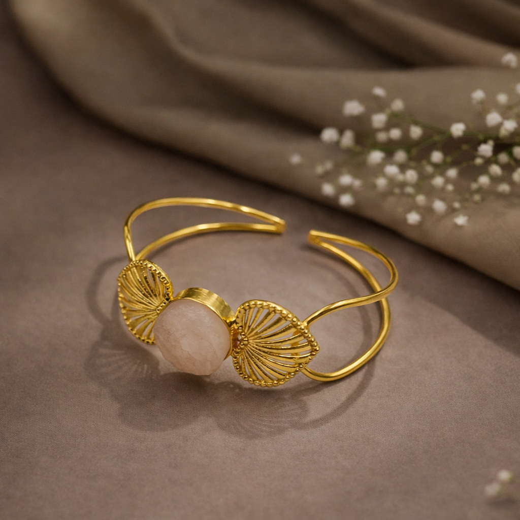 Elegant Gold Cuff Bracelet with Vintage Fan Motif CUF07-GLD