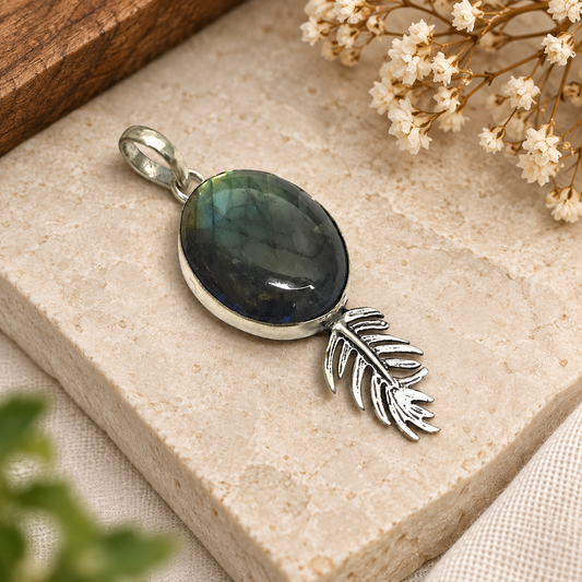 Labradorite Feather Pendant Nature Charm Antique Silver Tone Jewelry PEN218-SLV-NLBD01