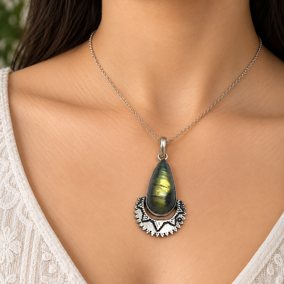 Labradorite Pendant Teardrop Gemstone Charm Ornate Boho Jewelry PEN220-SLV-NLBD01
