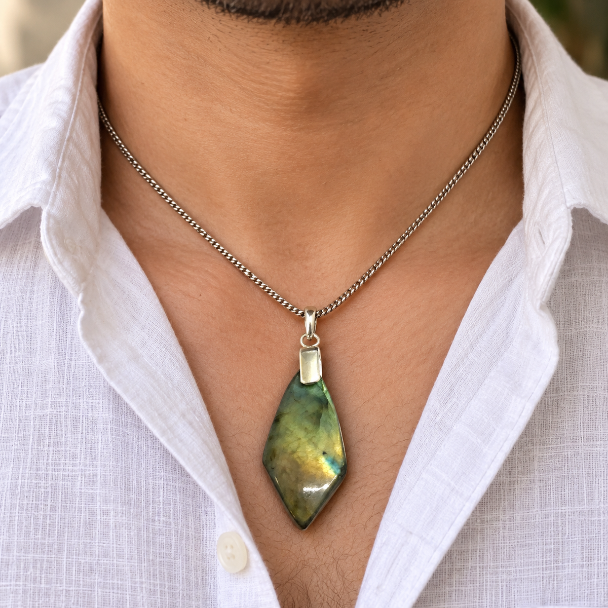 Labradorite Teardrop Pendant Natural Stone Silver Tone Jewelry PEN251-SLV-NLBD01