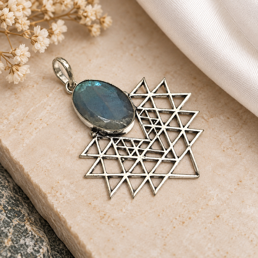 Labradorite Geometric Pendant Sacred Star Silver Tone Jewelry PEN252-SLV-NLBD01