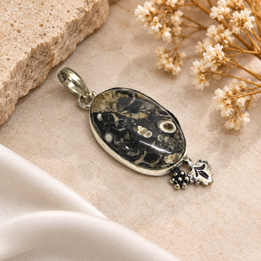 Turritella Fossil Pendant, Black Shell Stone Silver Jewelry PEN302-SLV-NTT01