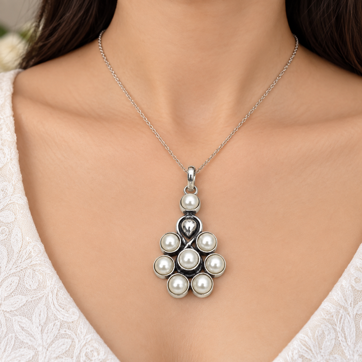 Pearl Flower Pendant, Silver Tone Floral Boho Statement Jewelry PEN339-SLV-LPRL08