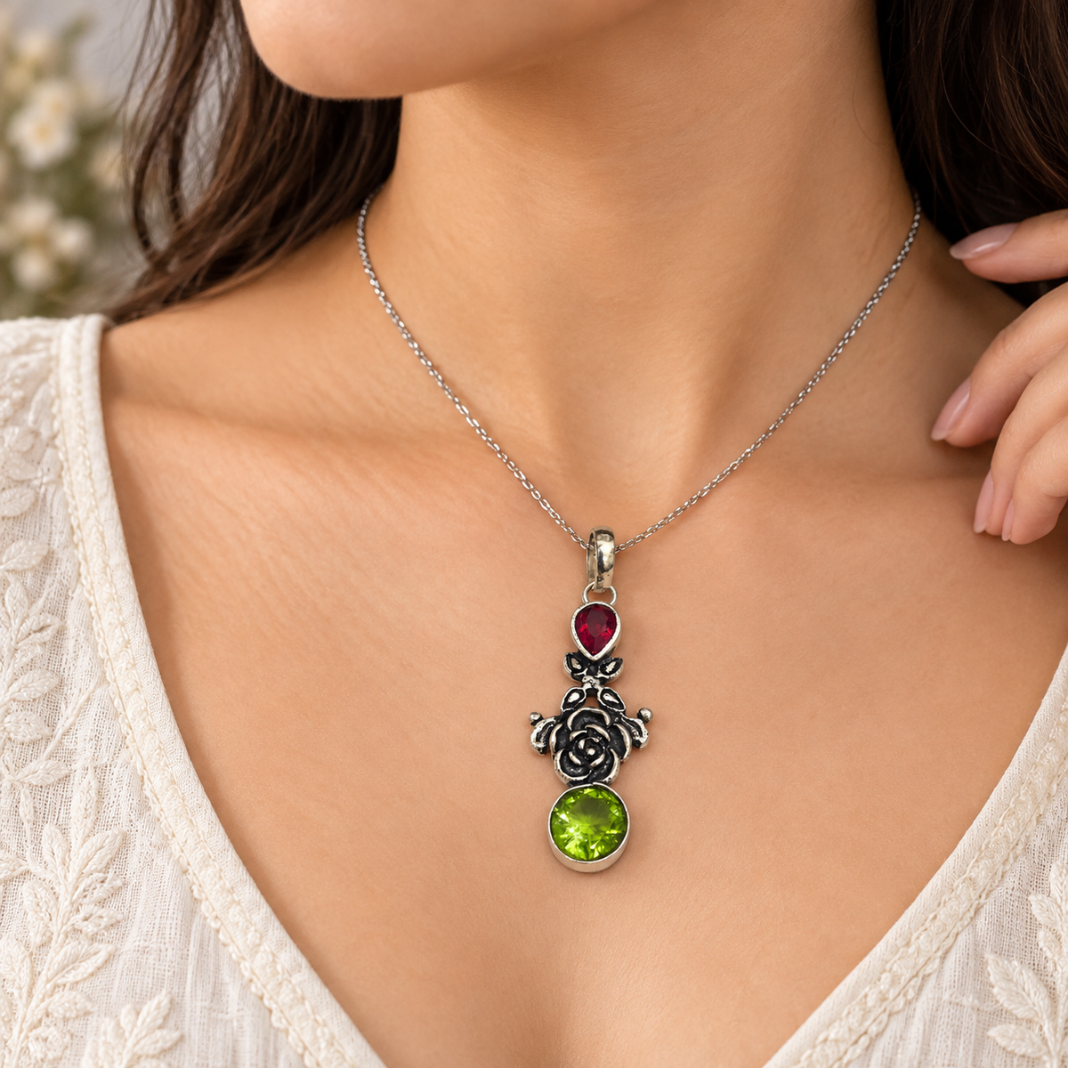 Garnet Peridot Floral Pendant Boho Vintage Silver Jewelry PEN352-SLV-LGR-LPD02