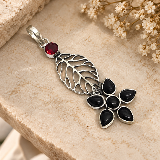 Garnet Black Onyx Leaf Pendant Boho Floral Silver Jewelry PEN353-SLV-LGR-LBO07
