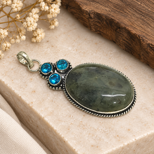Moss Agate Blue Topaz Pendant Boho Silver Tone Jewelry PEN466-SLV-LBT-NMAG04