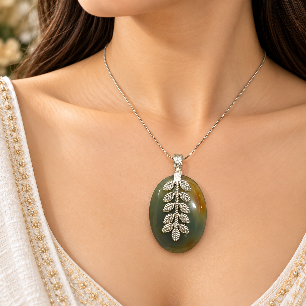 Green Agate Pendant with Silver Leaf Design for Women PEN666-SLV-NAG01
