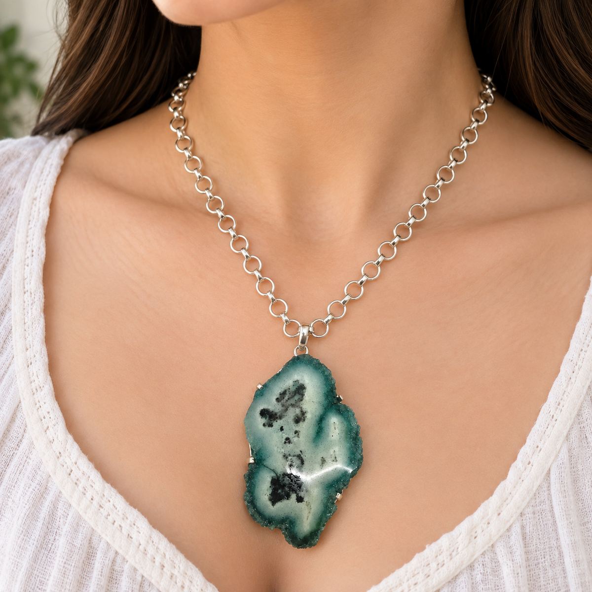 Green Agate Pendant Necklace, Silver Link Chain Jewelry PEN681-SLV-NSAG01