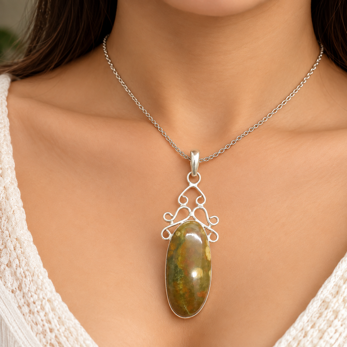 Bloodstone Pendant, Green Jasper Vintage Boho Gemstone Jewelry PEN705-SLV-NBST01