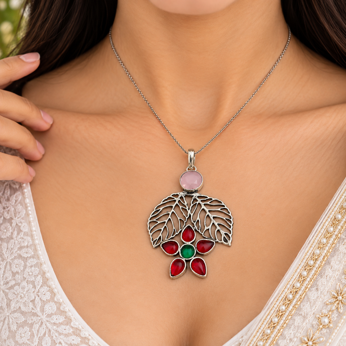 Red Green Floral Leaf Pendant in Antique Silver Tone Style PEN740-SLV-LMUL07