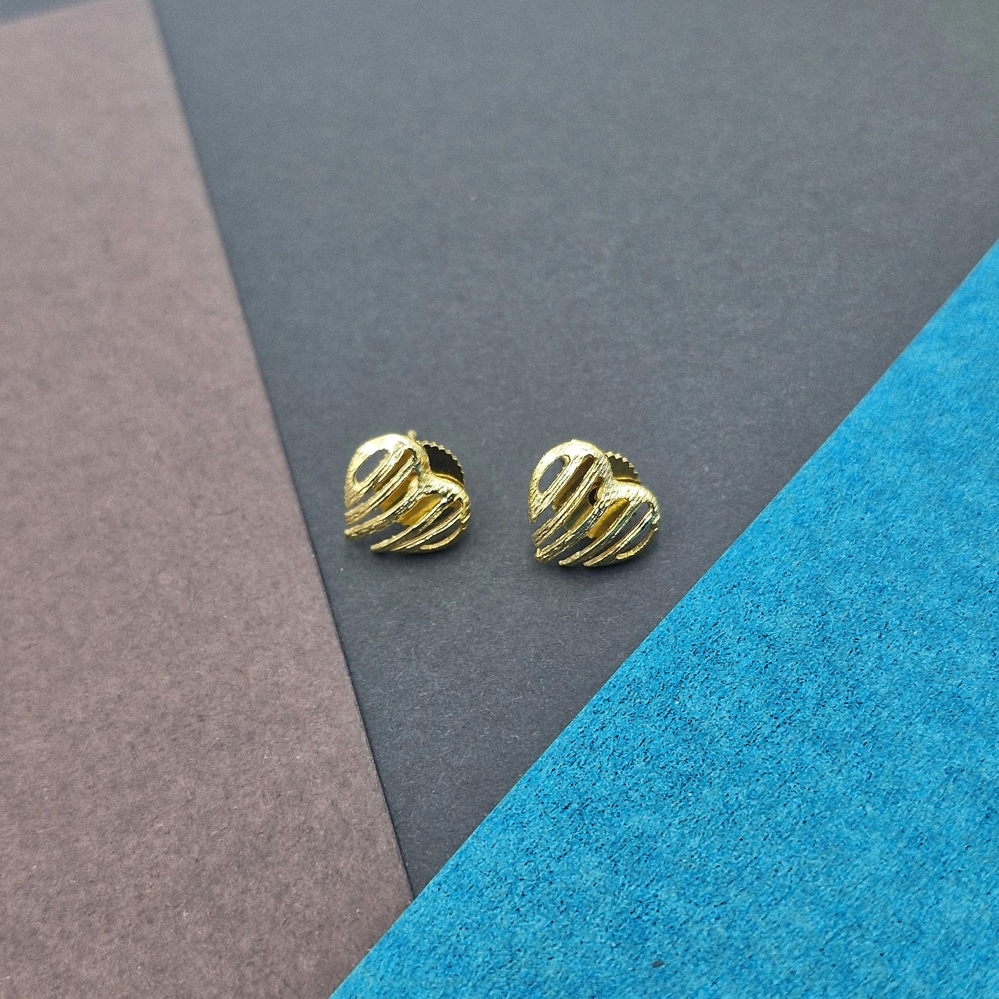 Gold Heart Stud Earrings | Minimalist Elegant Love Design Jewelry ST07-GLD
