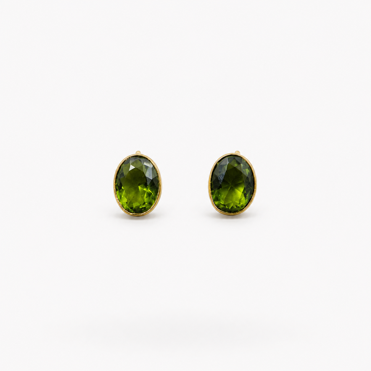 Gold Plated Oval Stud Earrings for Women Elegant Everyday Jewelry ST21-GLD