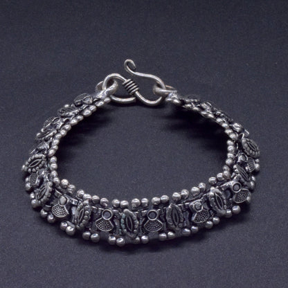 Silver Plated Chain Bracelet 7.5 inch Women Fashion Jewelry Oxidized BRC-4135