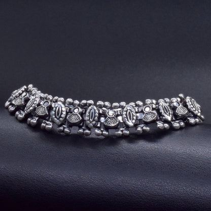Silver Plated Chain Bracelet 7.5 inch Women Fashion Jewelry Oxidized BRC-4135