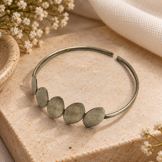 Leaf Design Antique Silver Bangle Christmas Day Fashion Jewelry Gift BRC-4906
