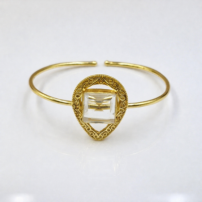 Elegant Gold Open Cuff Bracelet with Vintage Center Design BSW01-GLD