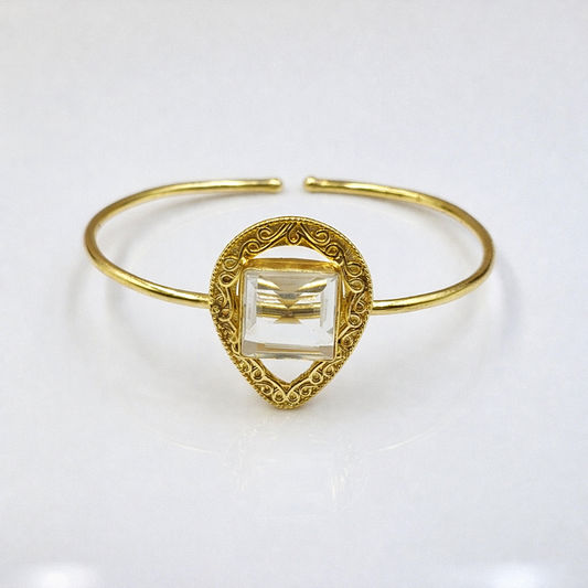 Elegant Gold Open Cuff Bracelet with Vintage Center Design BSW01-GLD