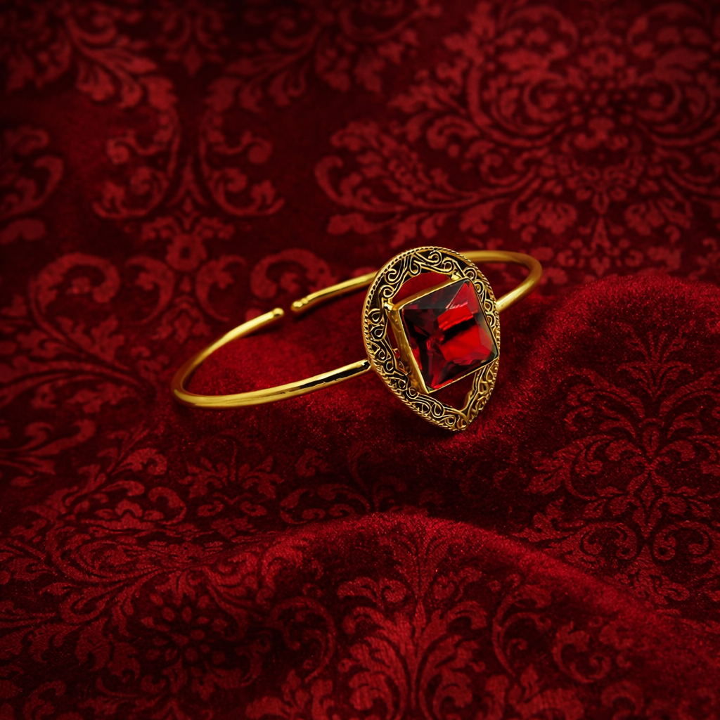 Elegant Gold Open Cuff Bracelet with Vintage Center Design BSW01-GLD