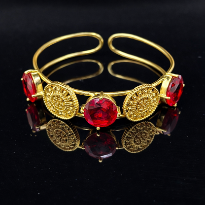 Elegant Gold Bracelet with Vintage Filigree Design CUF06-GLD