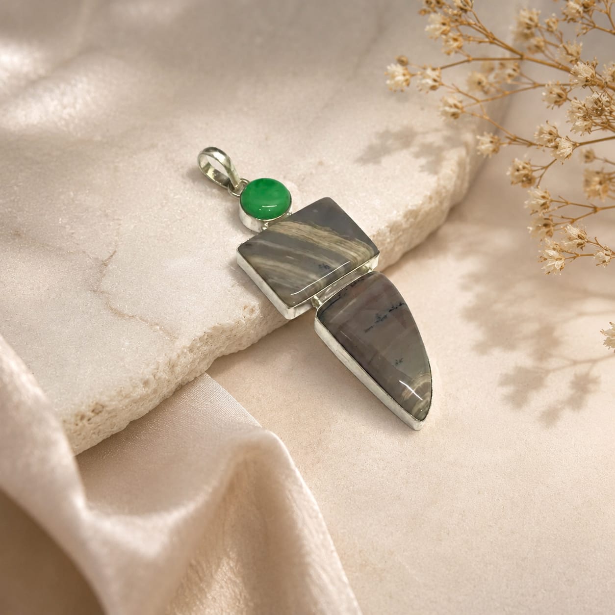Natural Agate Pendant, Silver Tone Boho Statement Jewelry PEN123-SLV-NAG03