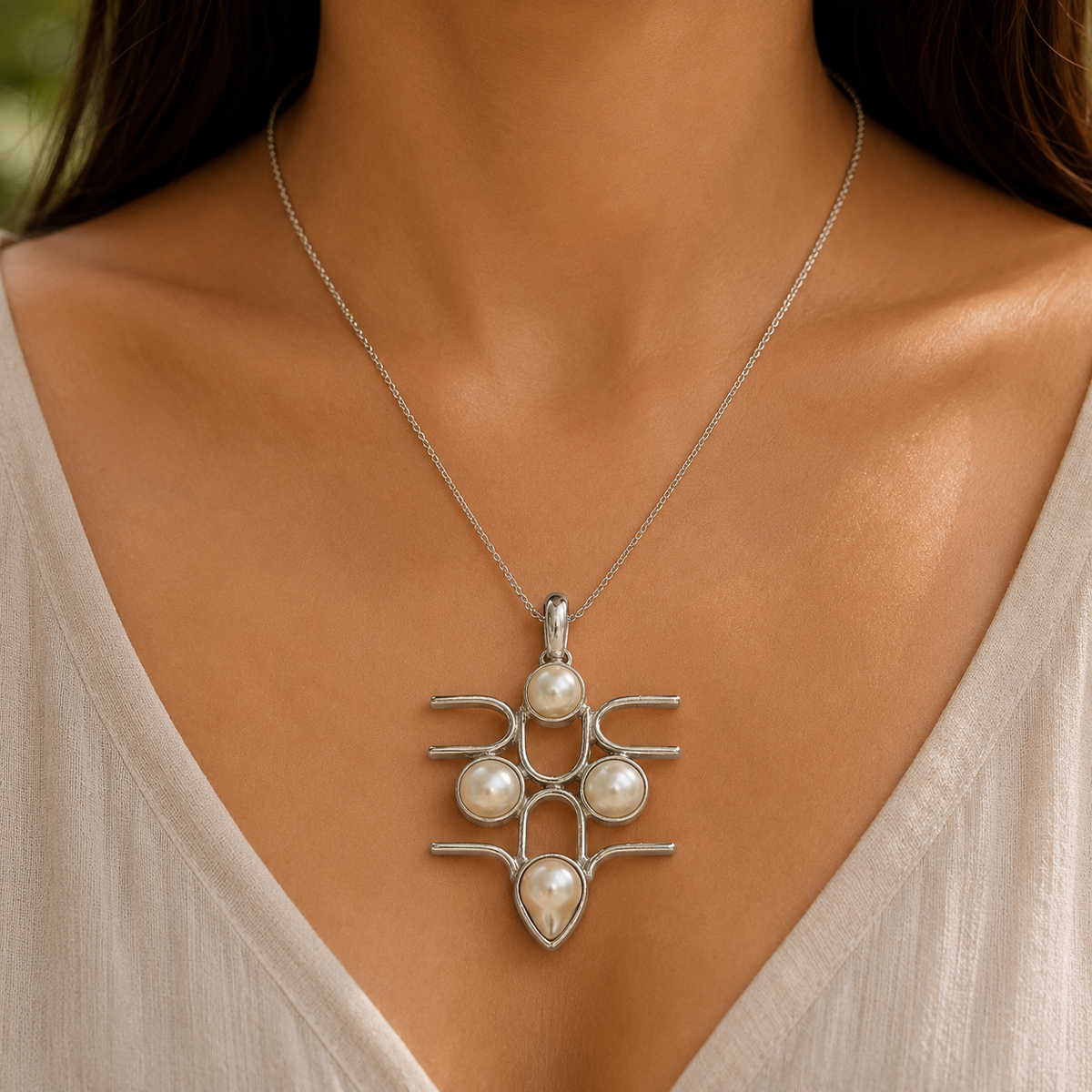 Pearl Pendant, Silver Tone Openwork Jewelry, Elegant Boho Statement PEN158-SLV-NPRL04