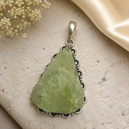 Natural Green Prehnite Pear Pendant Silver Plated Jewelry PEN180-SLV-NPR01
