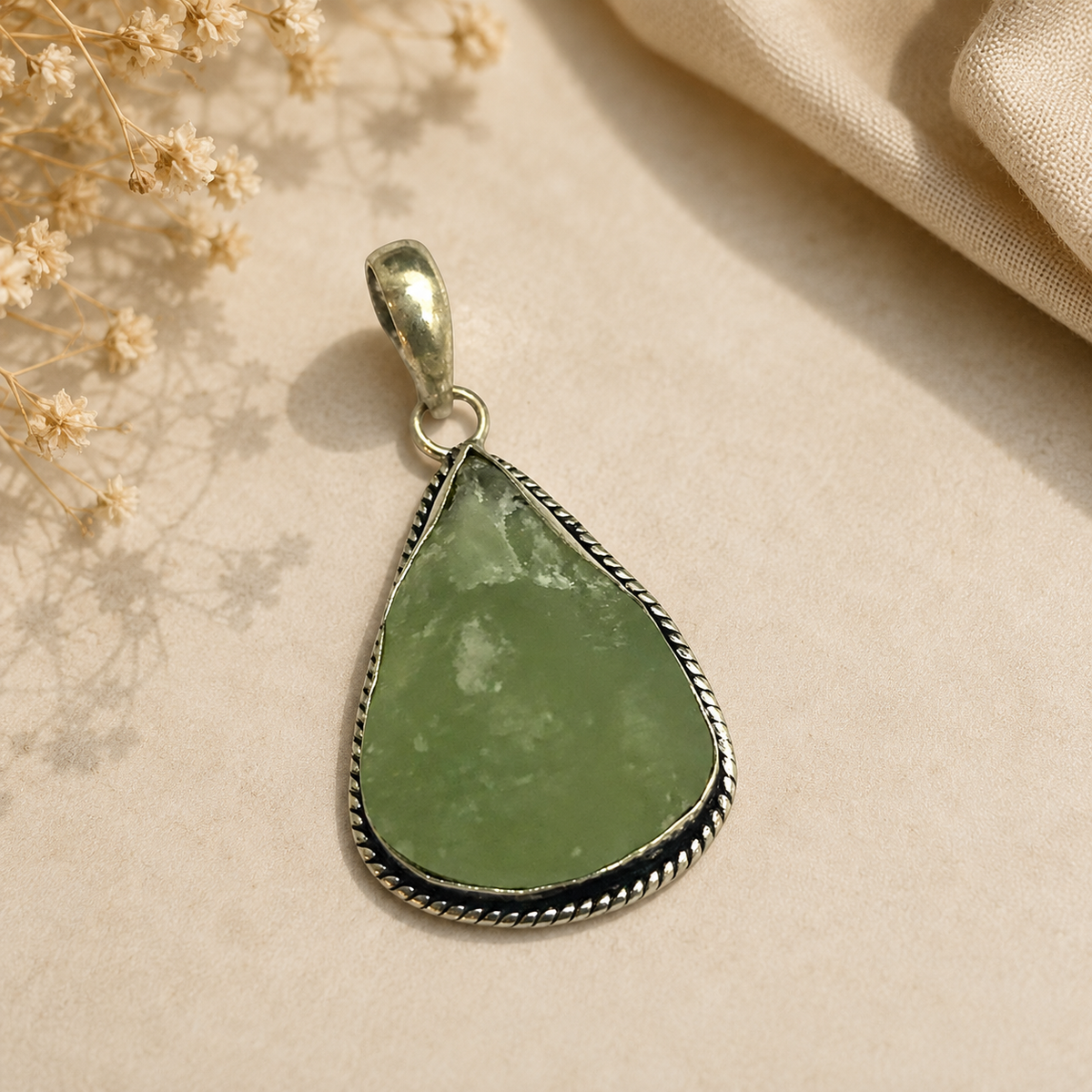 Natural Green Prehnite Pendant Silver Plated Boho Jewelry PEN183-SLV-NPR01