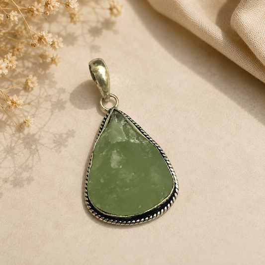 Natural Green Prehnite Pendant Silver Plated Boho Jewelry PEN183-SLV-NPR01
