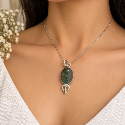 Natural Labradorite Silver Pendant Oval Gemstone Boho Jewelry PEN235-SLV-NLBD01
