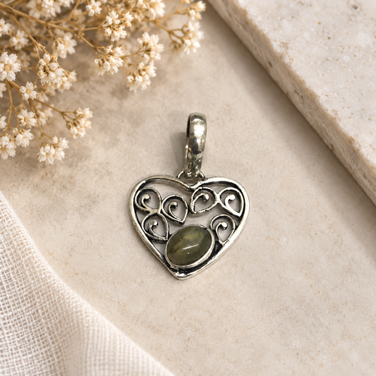 Green Labradorite Heart Pendant Boho Silver Tone Jewelry PEN241-SLV-NLBD01