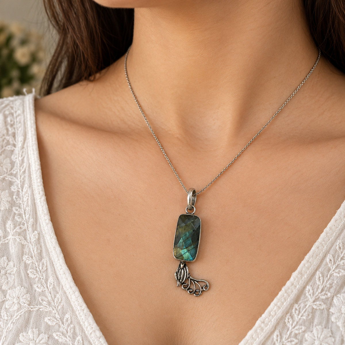 Labradorite Peacock Pendant Boho Vintage Silver Tone Jewelry PEN244-SLV-NLBD01