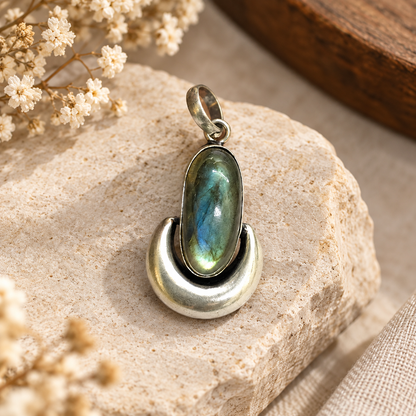 Labradorite Oval Pendant Modern Silver Tone Boho Jewelry PEN246-SLV-NLBD01