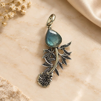 Labradorite Leaf Pendant, Floral Silver Boho Statement Jewelry PEN296-SLV-NLBD01