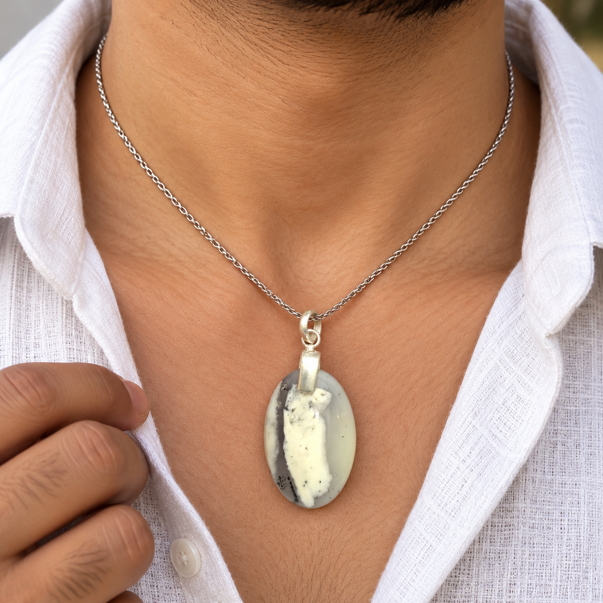 Dendritic Agate Pendant, White Gray Oval Gemstone Jewelry PEN307-SLV-NDAG01