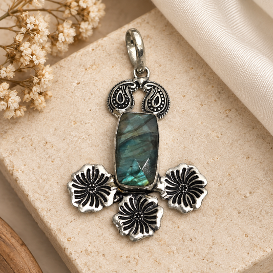 Labradorite Floral Pendant, Boho Paisley Statement Silver Jewelry PEN314-SLV-NLBD01