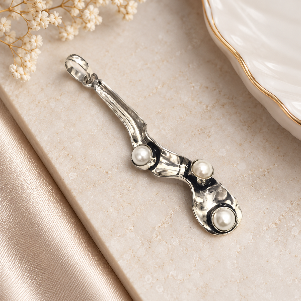 Pearl Pendant, Silver Tone Minimal Boho Jewelry, Elegant Gift PEN337-SLV-LPRL03