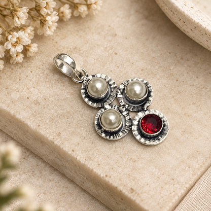 Pearl Garnet Pendant, Silver Tone Boho Statement Jewelry PEN338-SLV-LPRL-LGR04