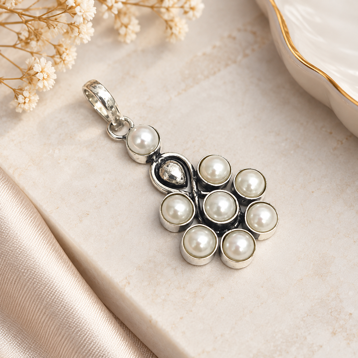 Pearl Flower Pendant, Silver Tone Floral Boho Statement Jewelry PEN339-SLV-LPRL08