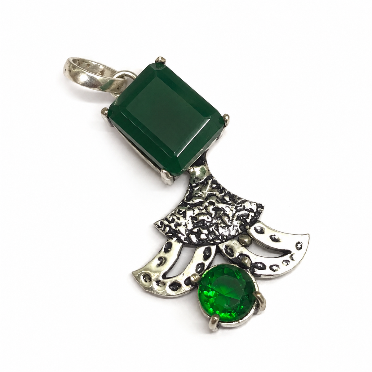 Green Emerald Pendant, Silver Tone Leaf Boho Statement Jewelry PEN343-SLV-LEMD-LCD02