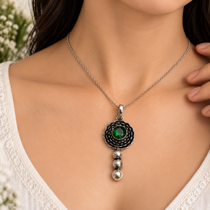 Green Gemstone Floral Pendant Boho Vintage Silver Jewelry PEN364-SLV-LCD01