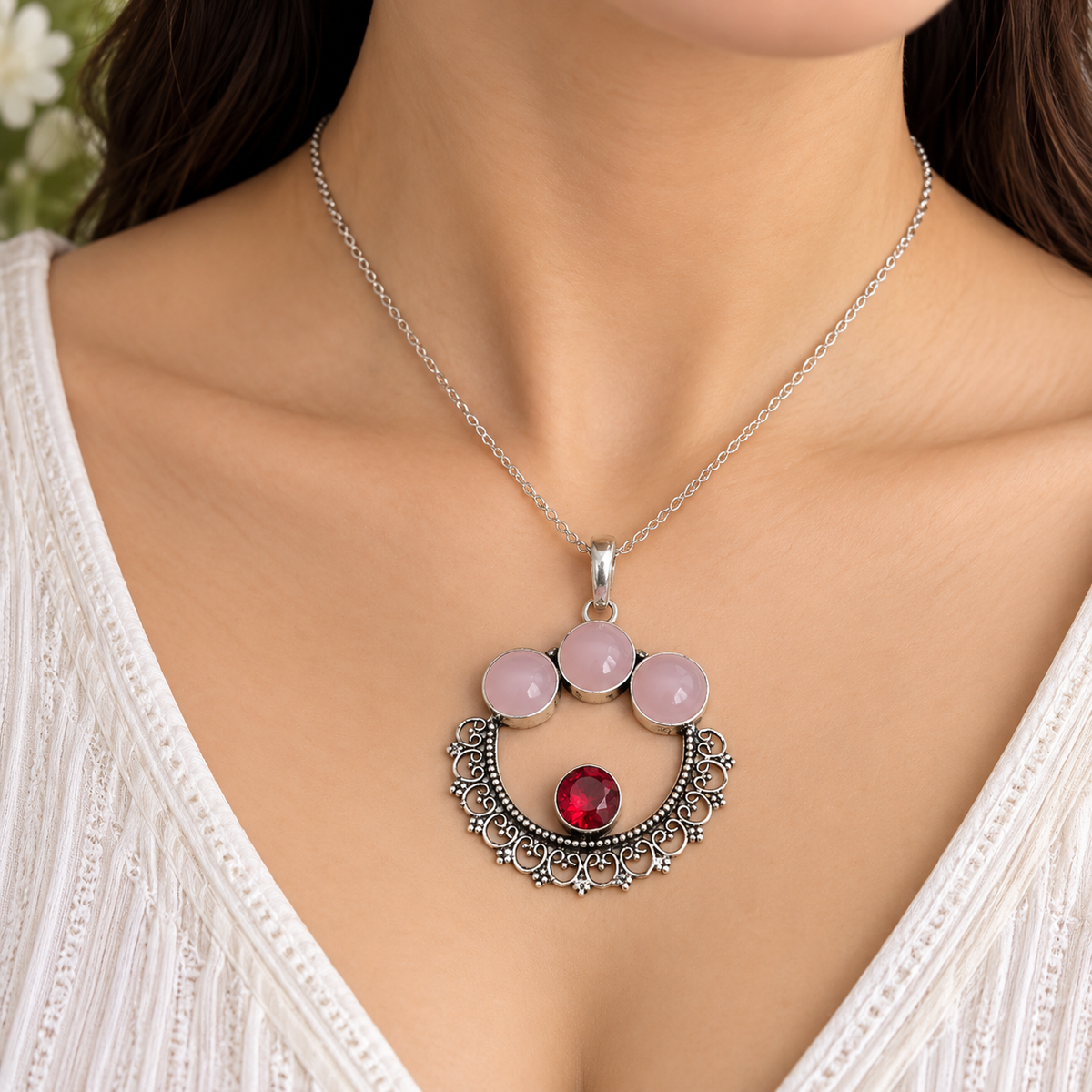 Pink Rose Quartz Red Gemstone Ornate Silver Pendant PEN390-SLV-LGR-LRQ04