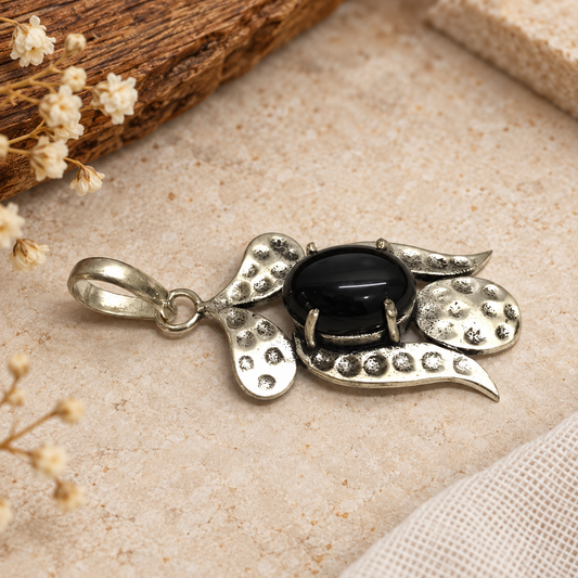 Black Onyx Silver Leaf Pendant Boho Nature Inspired Jewelry PEN409-SLV-NBO01