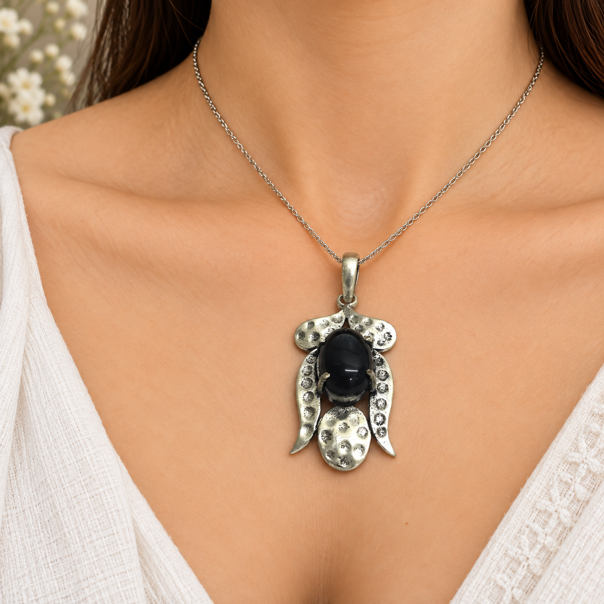 Black Onyx Silver Leaf Pendant Boho Nature Inspired Jewelry PEN409-SLV-NBO01