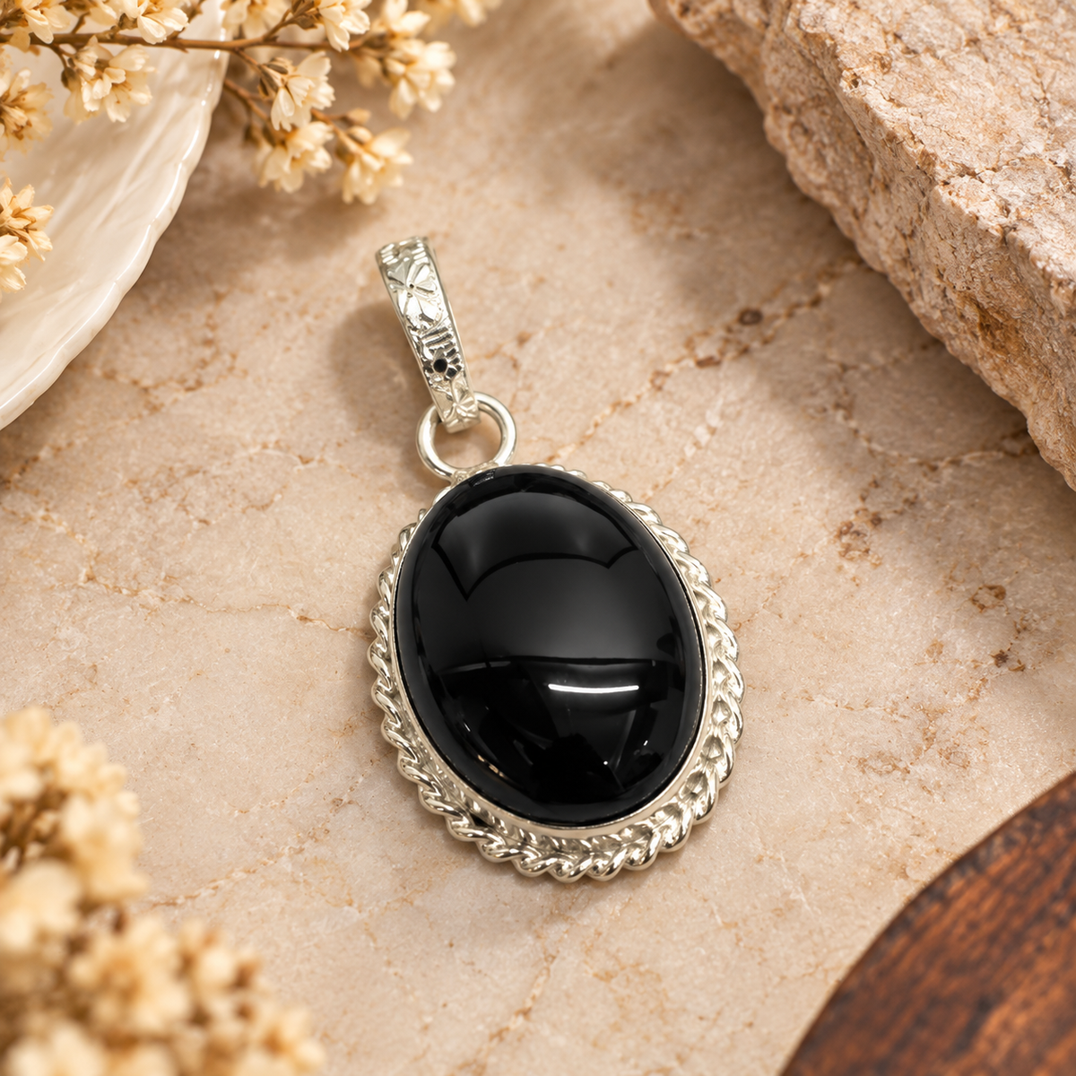 Black Onyx Stone Pendant Oval Gemstone Silver Tone Jewelry PEN454-SLV-NBO01