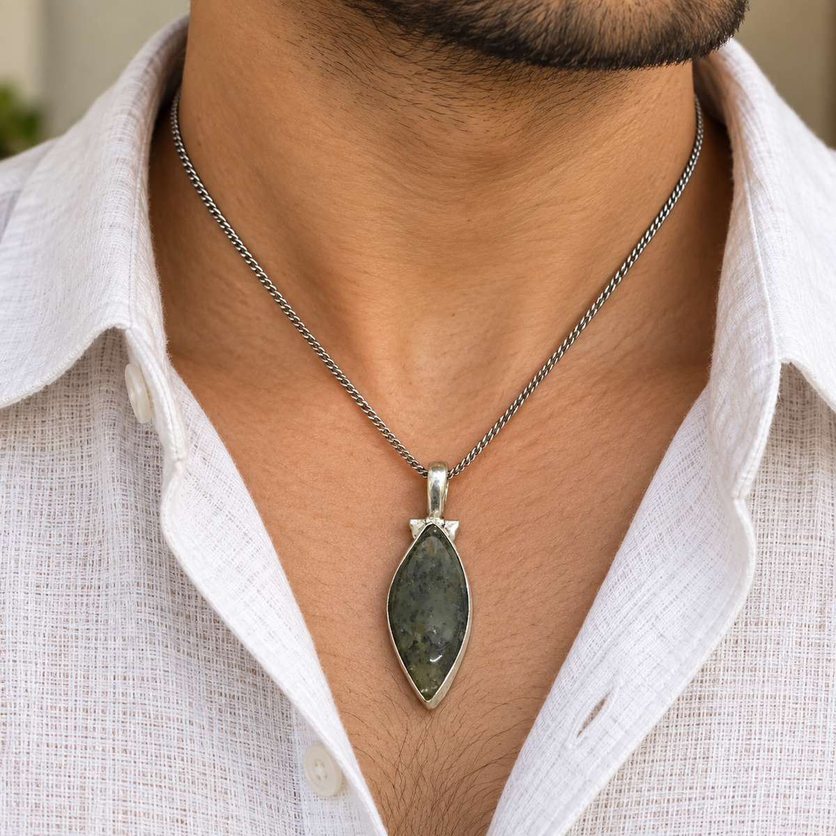 Moss Agate Pendant Green Gemstone Boho Silver Tone Jewelry PEN463-SLV-NMAG01