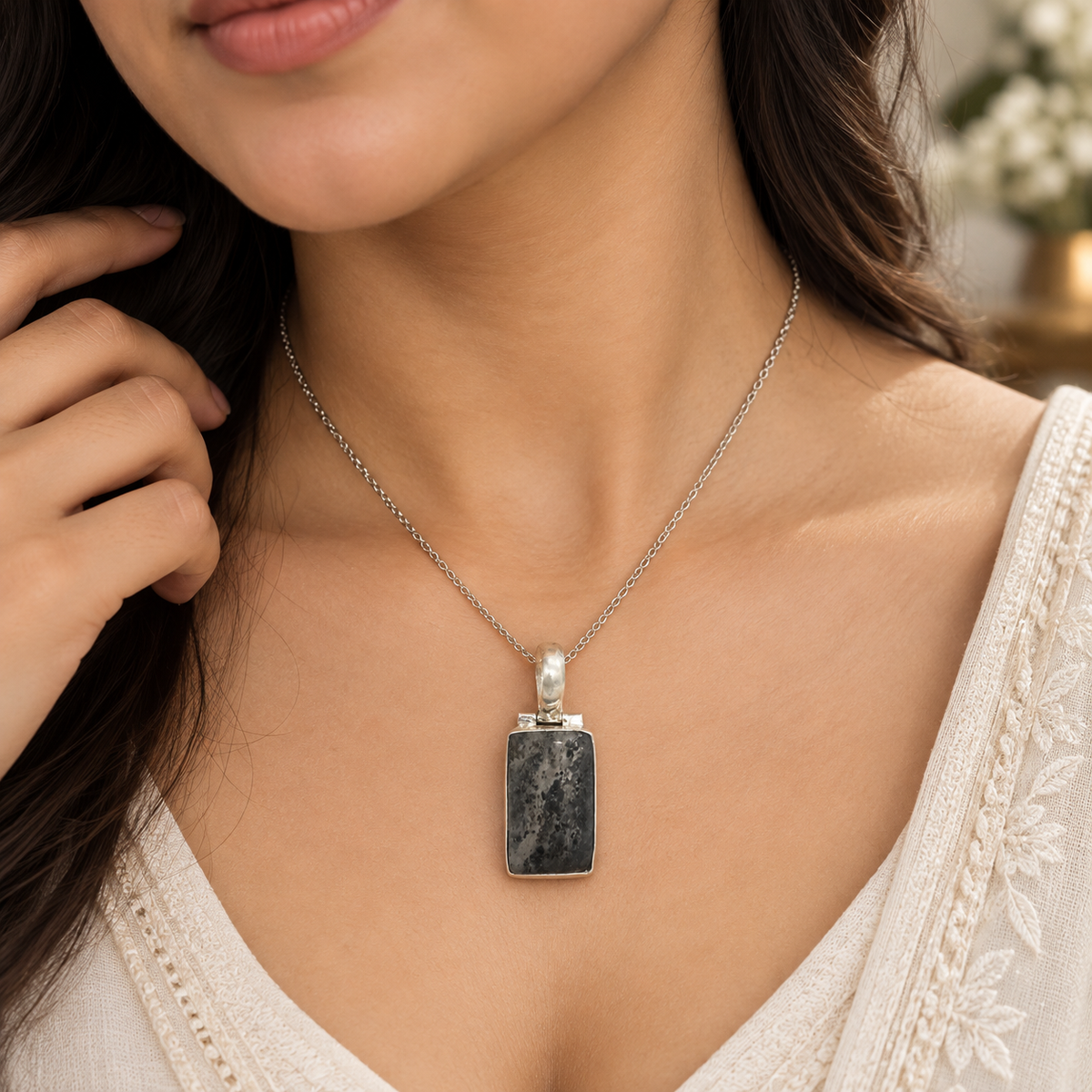 Black Gray Agate Stone Pendant Rectangular Silver Tone Jewelry PEN464-SLV-NAG01