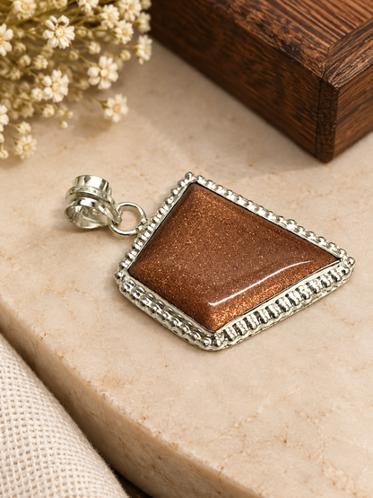 Red sunstone Pendant Sparkling Square Boho Silver Tone PEN477-SLV-LRSS01