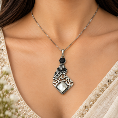 Black Spinel Mother of Pearl Feather Pendant Boho Jewelry PEN527-SLV-LBLKSPL-NMOP02
