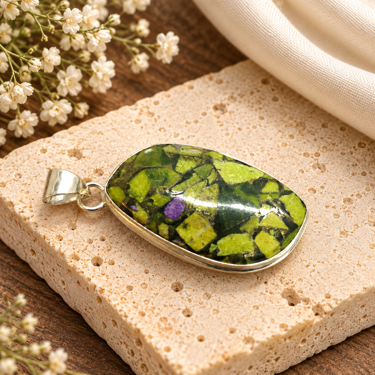 Green Turquoise Pendant, Oval Gemstone Silver Tone Jewelry PEN596-SLV-LGTQS01
